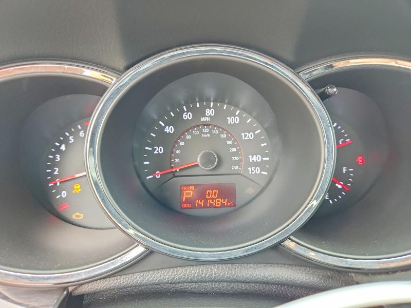 Photo 9 from auction – 2013 KIA SORENTO with VIN 5XYKT3A12DG322180