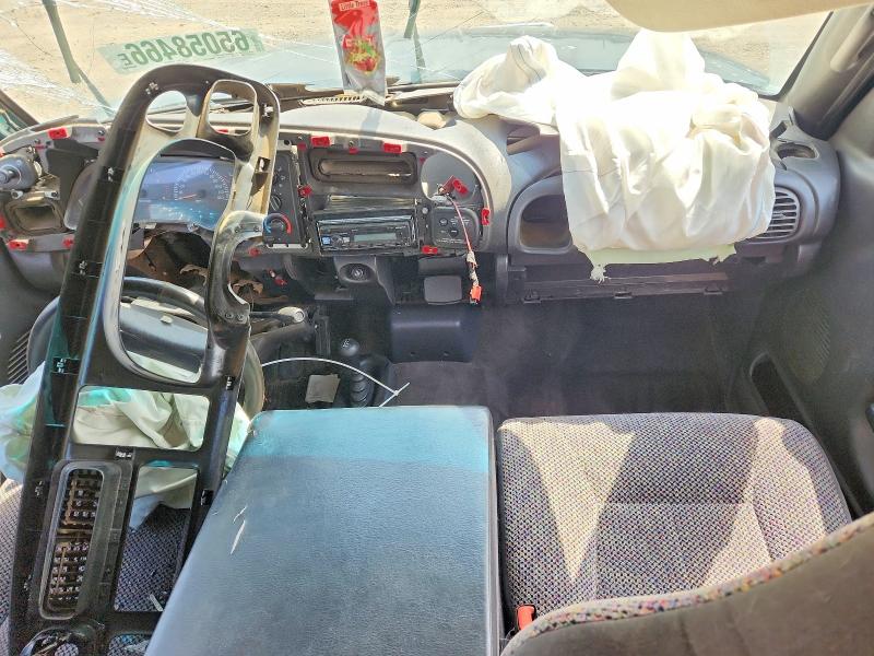 Photo 8 from auction – 1998 DODGE RAM 2500 with VIN 1B7KF2368WJ227720