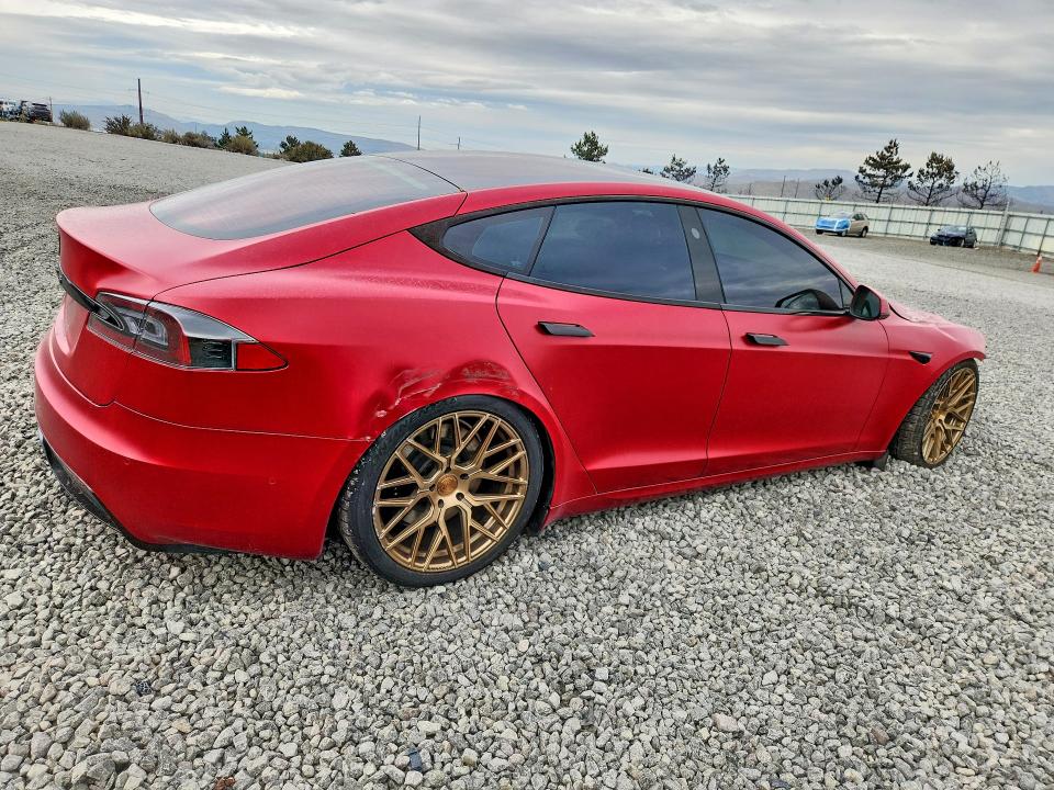 Фото 3 с аукциона – 2021 TESLA MODEL S с VIN 5YJSA1E52MF443791