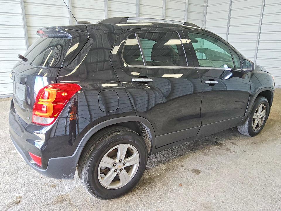 Photo 3 from auction – 2020 CHEVROLET TRAX with VIN KL7CJPSB9LB012350