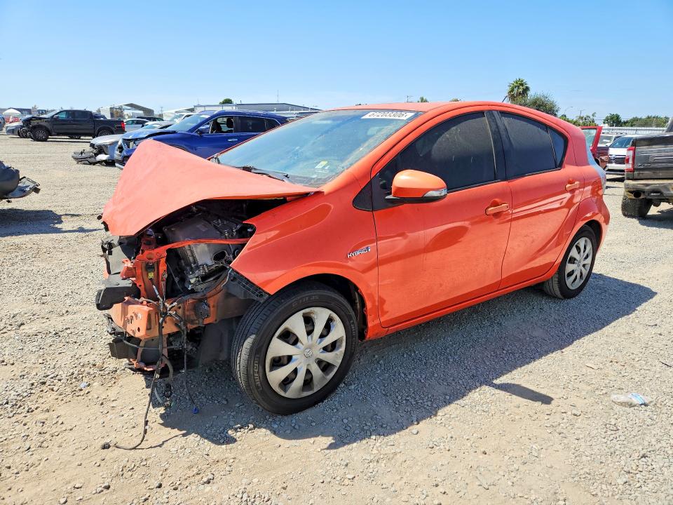 TOYOTA PRIUS C 2014 with VIN JTDKDTB3XE1061895 - Photo from auction