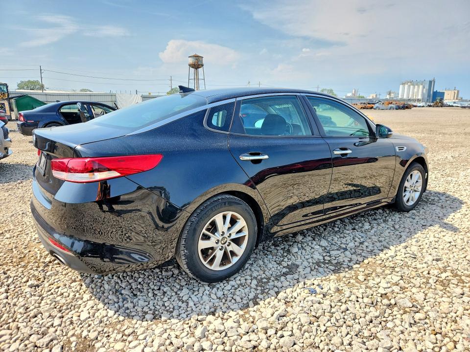 Photo 3 from auction – 2018 KIA OPTIMA with VIN 5XXGT4L35JG180644