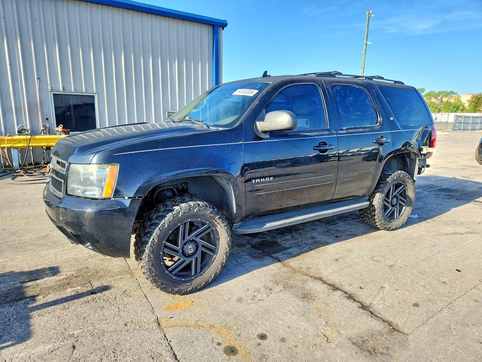 CHEVROLET TAHOE 2014 with VIN 1GNSCBE00ER196097 - Photo from auction