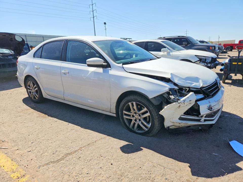 Photo 4 from auction – 2017 VOLKSWAGEN JETTA with VIN 3VW2B7AJ9HM228863