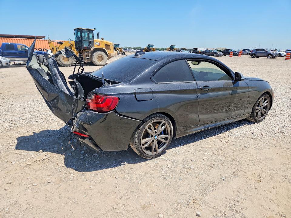 Photo 3 from auction – 2017 BMW M240I with VIN WBA2G1C38HV639562