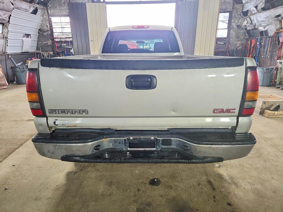 Photo 6 from auction – 2006 GMC SIERRA with VIN 1GTHK23U86F184813