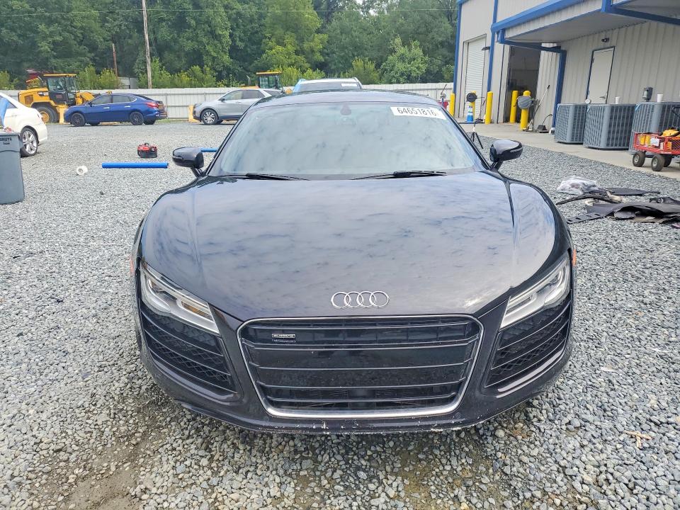 Photo 5 from auction – 2014 AUDI R8 with VIN WUAAUAFG6EN000696
