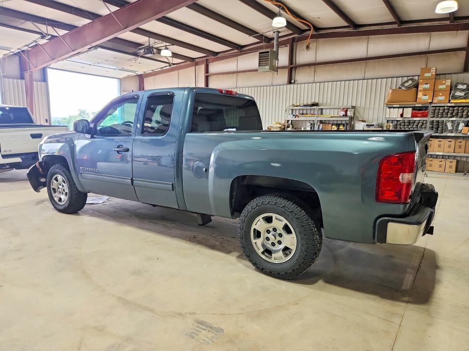 Photo 2 from auction – 2010 CHEVROLET SILVERADO with VIN 1GCSKSE35AZ103994