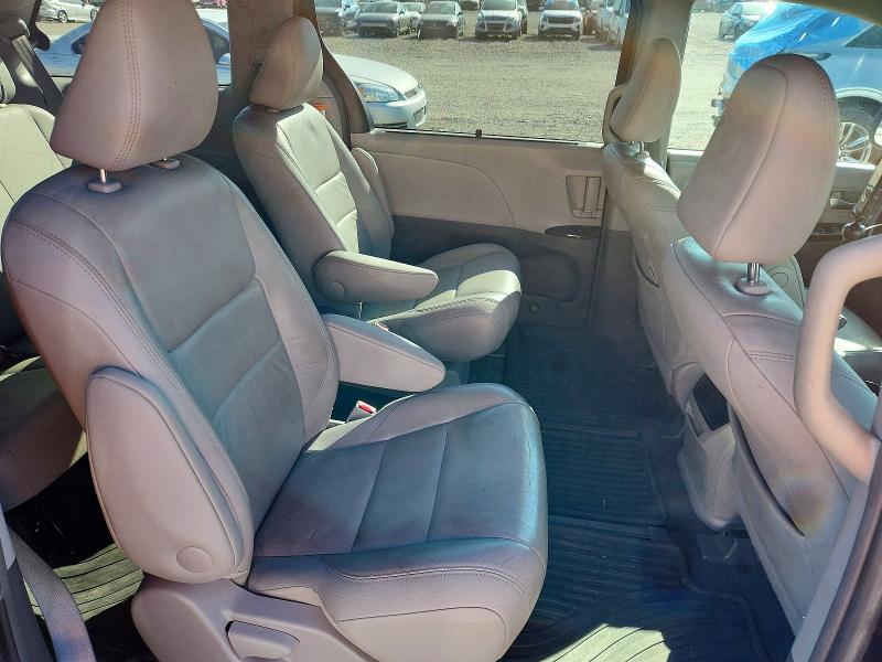 Photo 10 from auction – 2017 TOYOTA SIENNA with VIN 5TDDZ3DC1HS171975