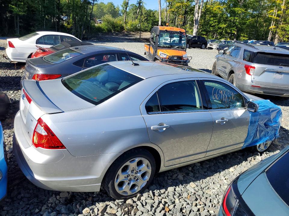 Photo 3 from auction – 2011 FORD FUSION with VIN 3FAHP0HA7BR314894