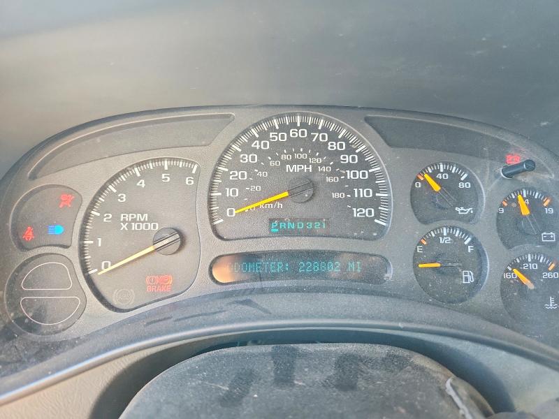 Photo 9 from auction – 2003 CHEVROLET SILVERADO with VIN 2GCEK19TX31253032