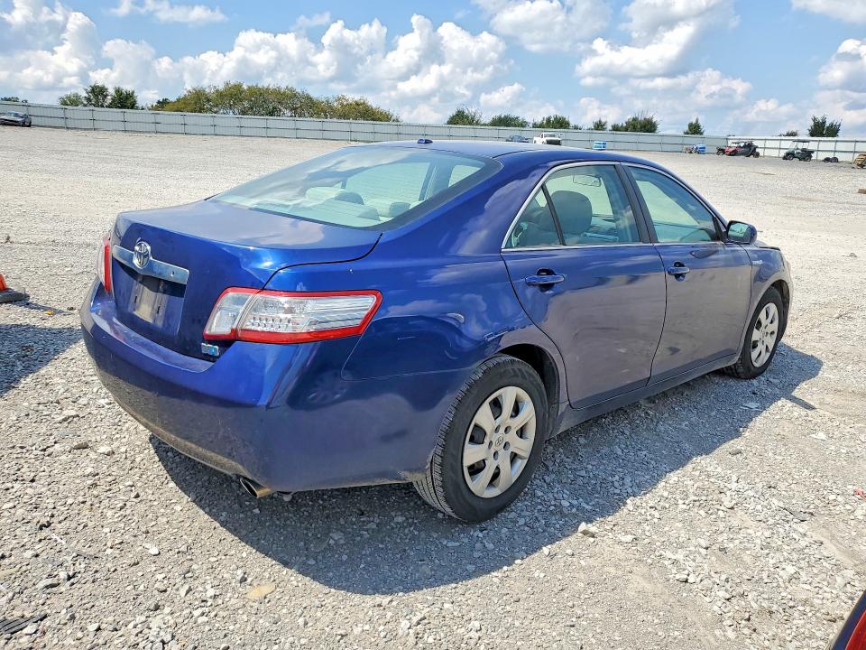 Photo 3 from auction – 2011 TOYOTA CAMRY with VIN 4T1BB3EK8BU140691