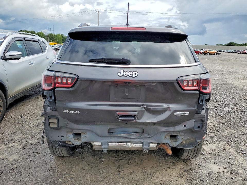 Photo 6 from auction – 2018 JEEP COMPASS with VIN 3C4NJDBB3JT303044