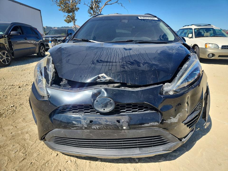 Photo 5 from auction – 2018 TOYOTA PRIUS C with VIN JTDKDTB37J1608115