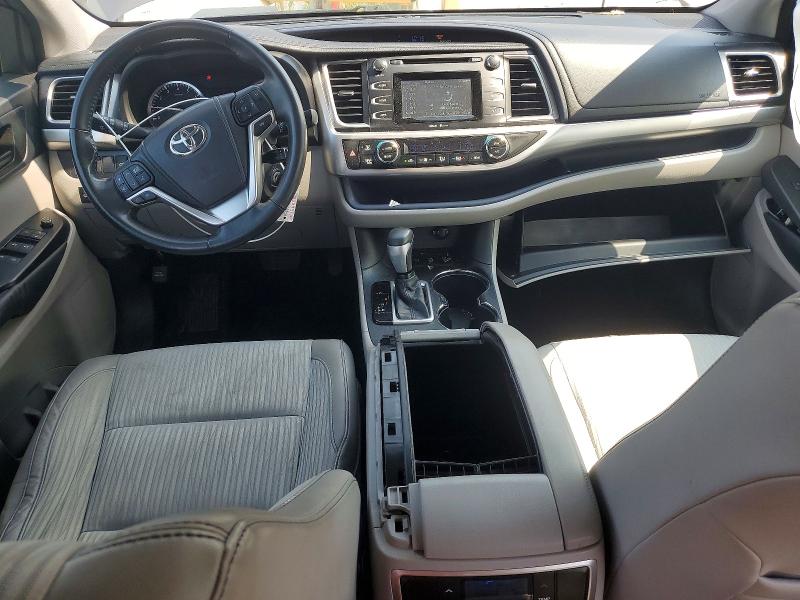Photo 8 from auction – 2015 TOYOTA HIGHLANDER with VIN 5TDBKRFHXFS100004