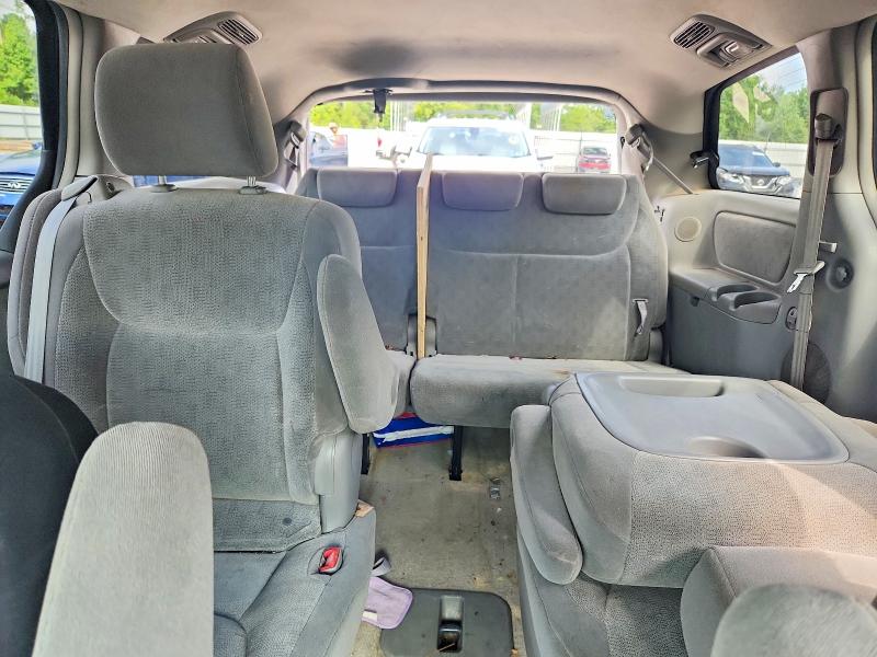 Photo 10 from auction – 2005 TOYOTA SIENNA with VIN 5TDZA22C55S250846