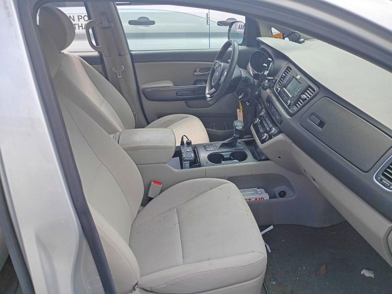 Photo 5 from auction – 2017 KIA SEDONA with VIN KNDMA5C19H6291686
