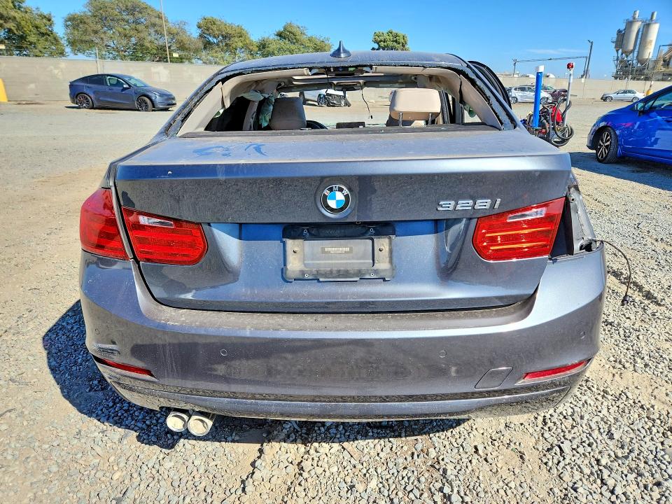 Photo 6 from auction – 2015 BMW 328 with VIN WBA3C1C52FP854146
