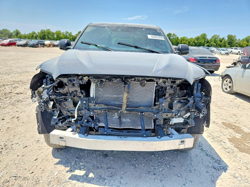 Photo 5 from auction – 2026 TOYOTA TUNDRA with VIN 5TFLA5DB9TX383645