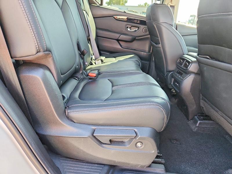 Photo 11 from auction – 2023 HONDA PILOT with VIN 5FNYG1H78PB054244