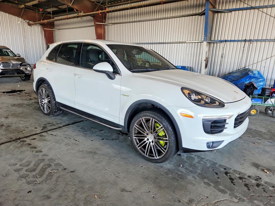 Photo 4 from auction – 2016 PORSCHE CAYENNE with VIN WP1AE2A2XGLA62742