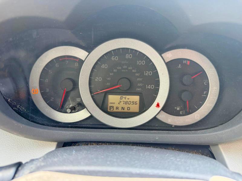 Photo 8 from auction – 2011 TOYOTA RAV4 BASE with VIN 2T3BK4DV8BW039854