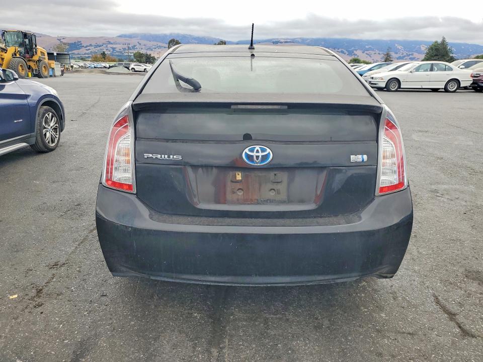 Photo 6 from auction – 2012 TOYOTA PRIUS with VIN JTDKN3DU2C5522015