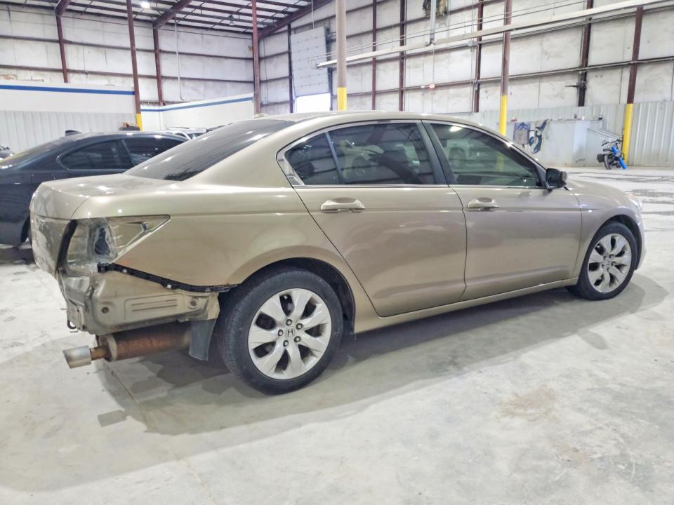 Photo 3 from auction – 2010 HONDA ACCORD with VIN 1HGCP2F84AA140387