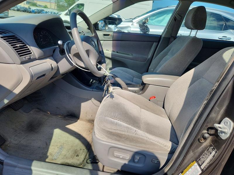 Photo 7 from auction – 2004 TOYOTA CAMRY with VIN 4T1BF32K14U587150