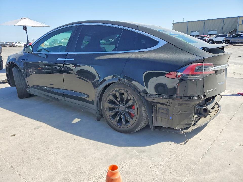 Photo 2 from auction – 2018 TESLA MODEL X with VIN 5YJXCDE20JF119631
