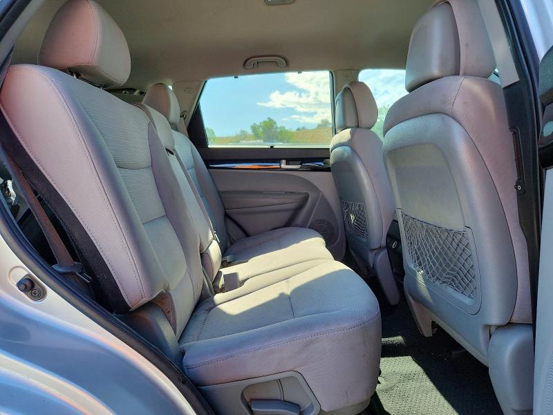 Photo 11 from auction – 2014 KIA SORENTO with VIN 5XYKTDA61EG515942