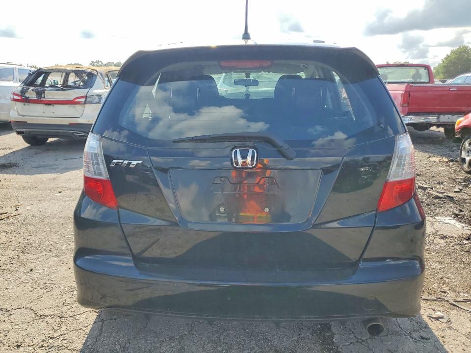 Photo 6 from auction – 2011 HONDA FIT with VIN JHMGE8H55BC026561
