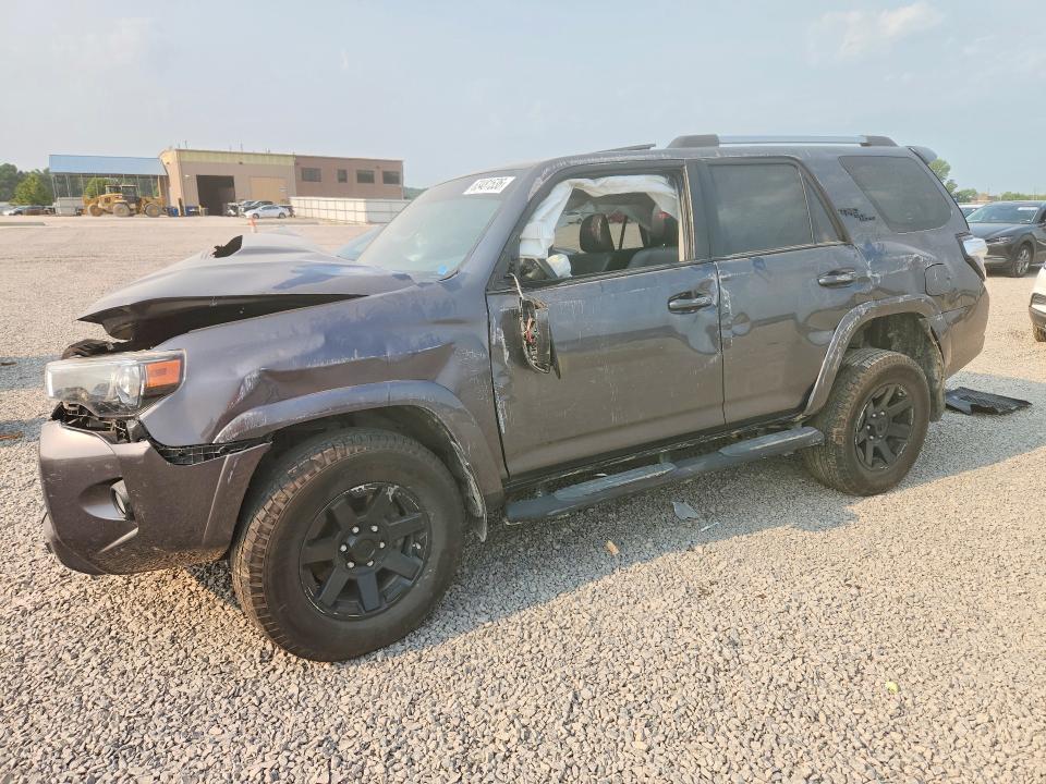 TOYOTA 4RUNNER 2018 with VIN JTEBU5JR5J5545778 - Photo from auction