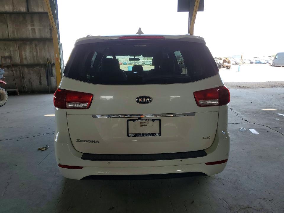 Photo 6 from auction – 2016 KIA SEDONA with VIN KNDMB5C11G6090845