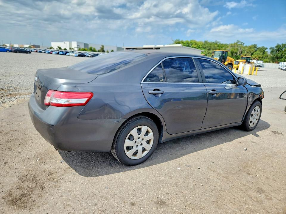 Photo 3 from auction – 2010 TOYOTA CAMRY with VIN 4T1BF3EK0AU085964