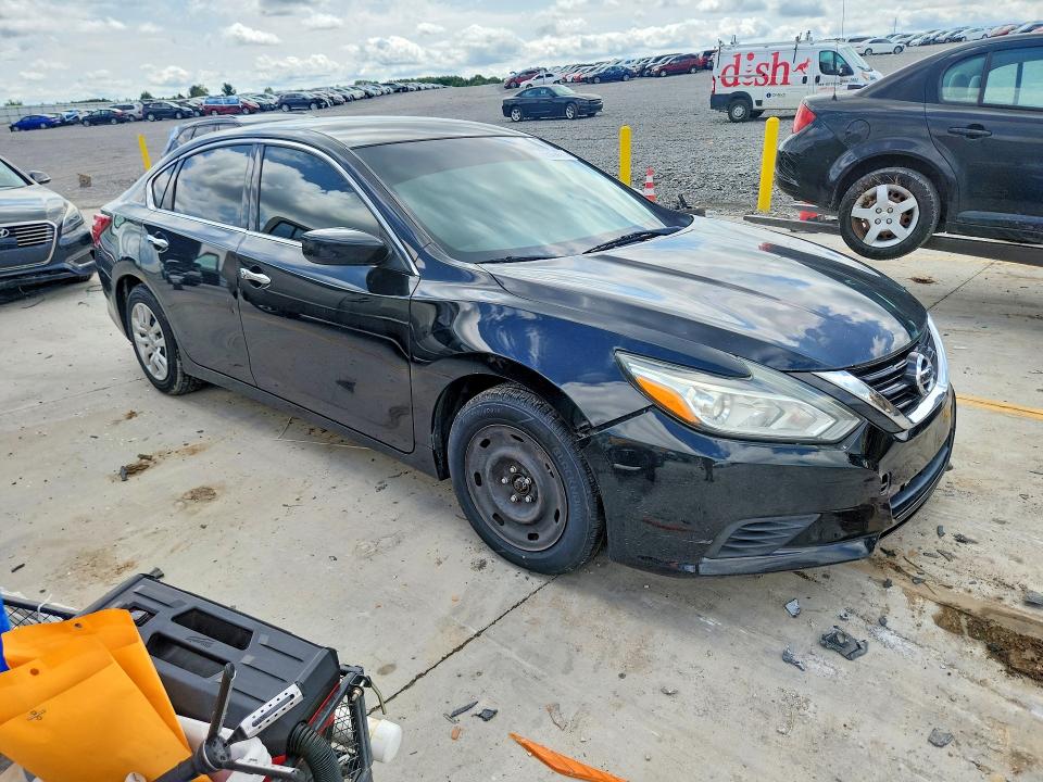 Photo 4 from auction – 2017 NISSAN ALTIMA with VIN 1N4AL3AP8HN345452