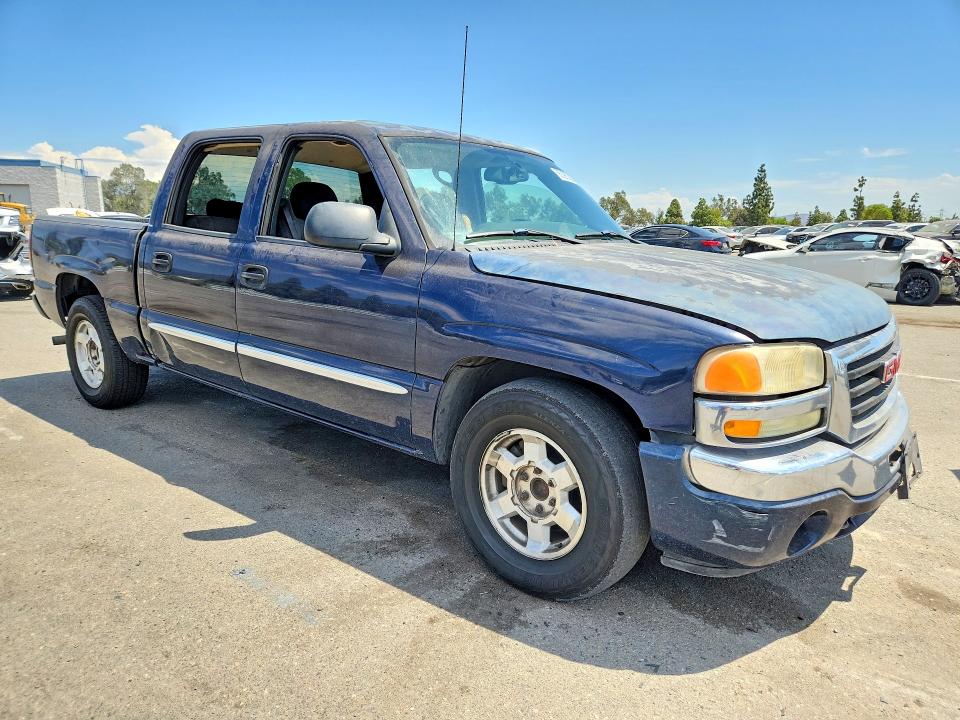 Photo 4 from auction – 2005 GMC NEW SIERRA with VIN 2GTEC13T451167224