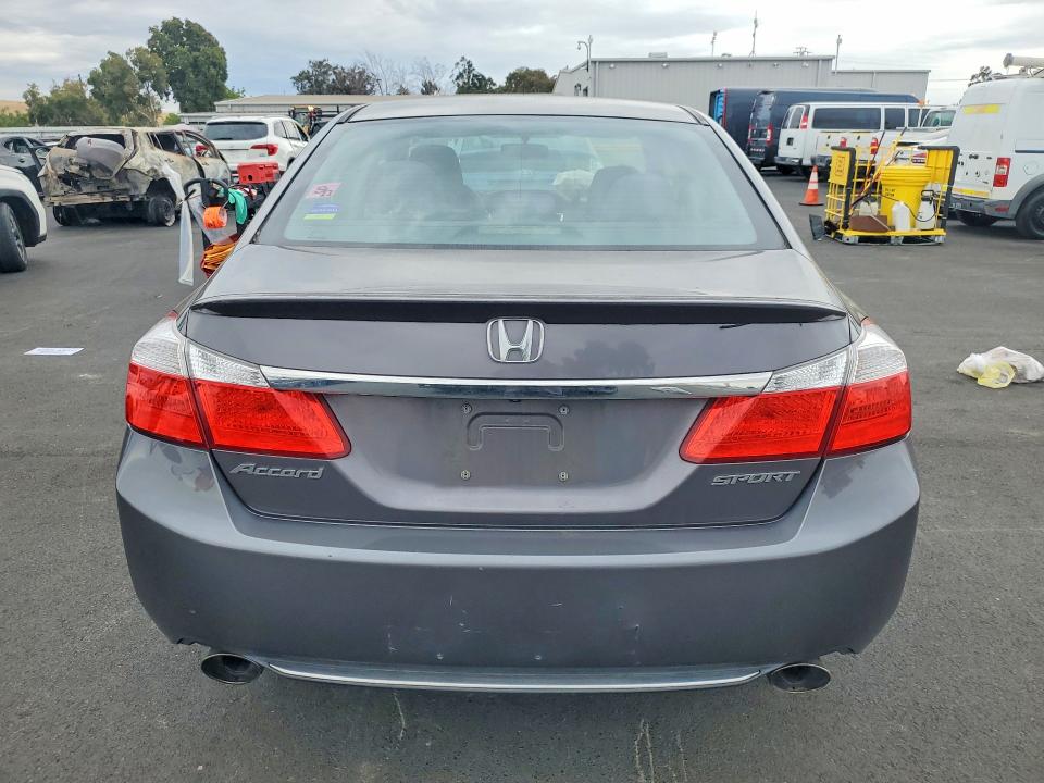 Photo 6 from auction – 2015 HONDA ACCORD with VIN 1HGCR2F53FA079119