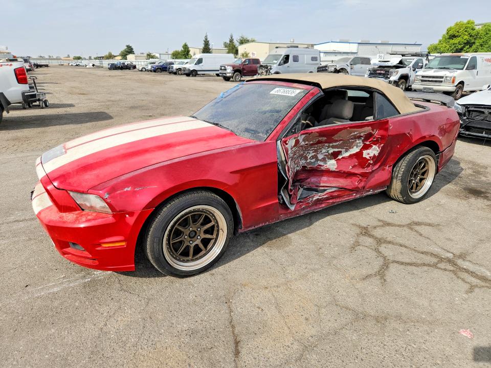 FORD MUSTANG 2013 with VIN 1ZVBP8EM8D5204050 - Photo from auction