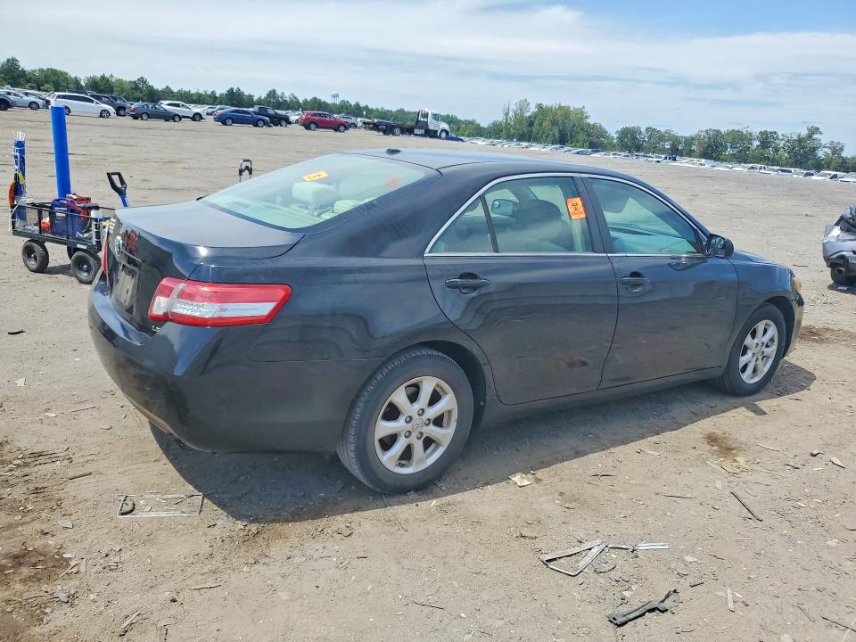 Photo 3 from auction – 2011 TOYOTA CAMRY with VIN 4T1BF3EK3BU197272