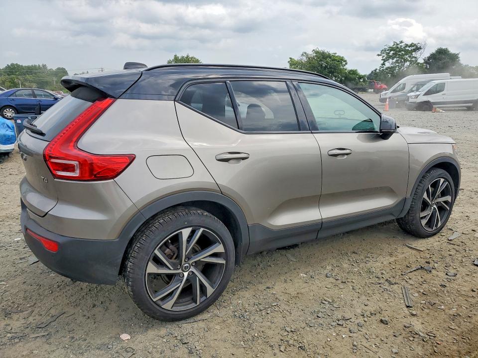 Photo 3 from auction – 2022 VOLVO XC40 with VIN YV4AC2HM5N2643029