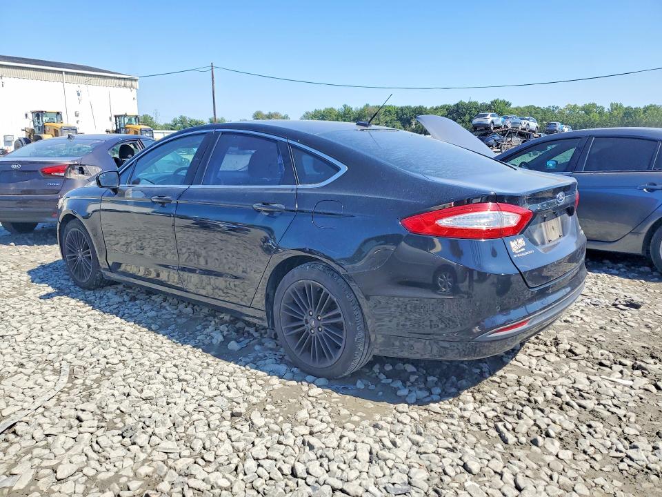 Photo 2 from auction – 2016 FORD FUSION with VIN 3FA6P0HD6GR393743