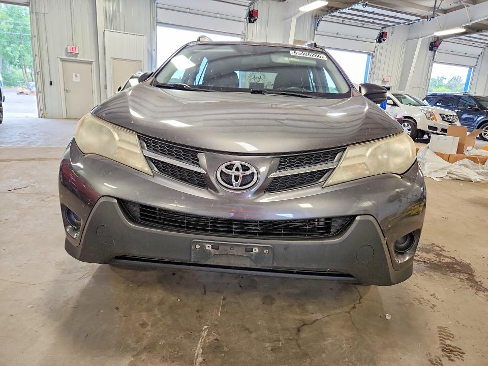Foto 5 de la subasta – 2014 TOYOTA RAV4 con VIN JTMBFREV7EJ006900