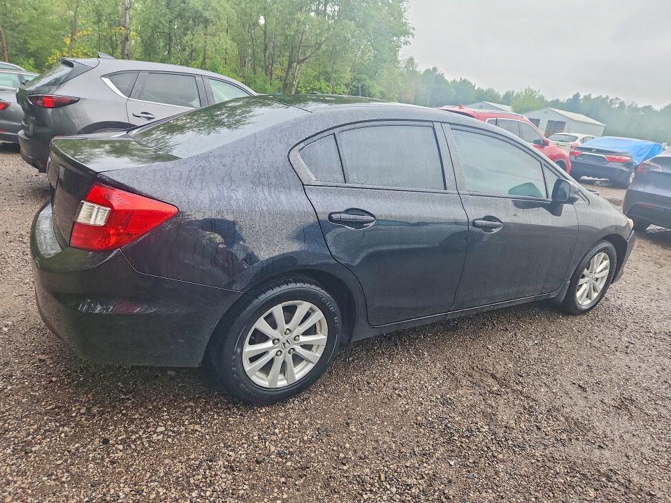 Photo 3 from auction – 2012 HONDA CIVIC with VIN 2HGFB2F49CH121332