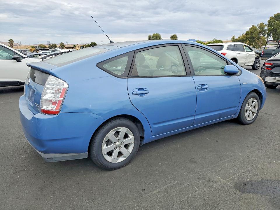 Photo 3 from auction – 2006 TOYOTA PRIUS with VIN JTDKB20U067524153