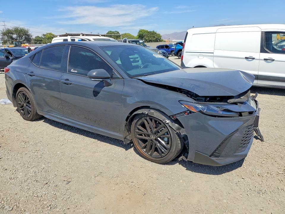 Photo 4 from auction – 2026 TOYOTA CAMRY with VIN 4T1DAACKXTU210681