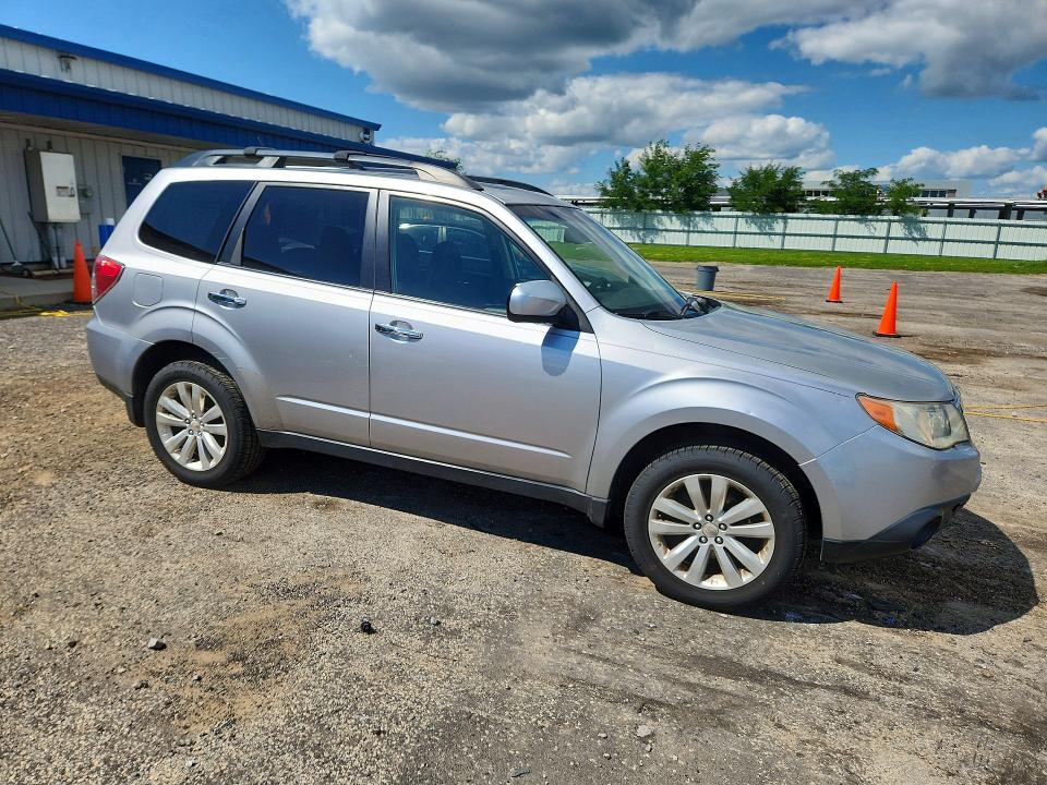 Photo 4 from auction – 2012 SUBARU FORESTER with VIN JF2SHADC1CH440537