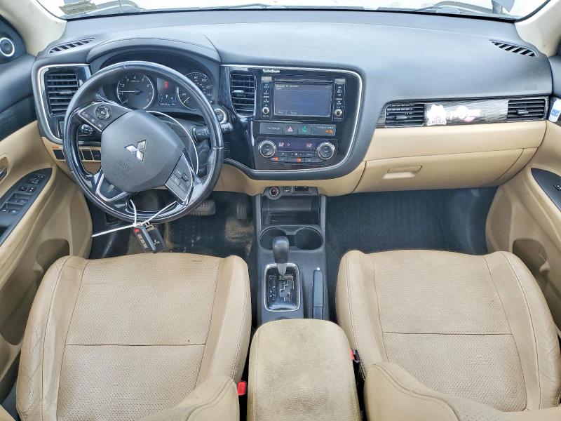 Photo 8 from auction – 2016 MITSUBISHI OUTLANDER with VIN JA4AZ3A34GZ020031