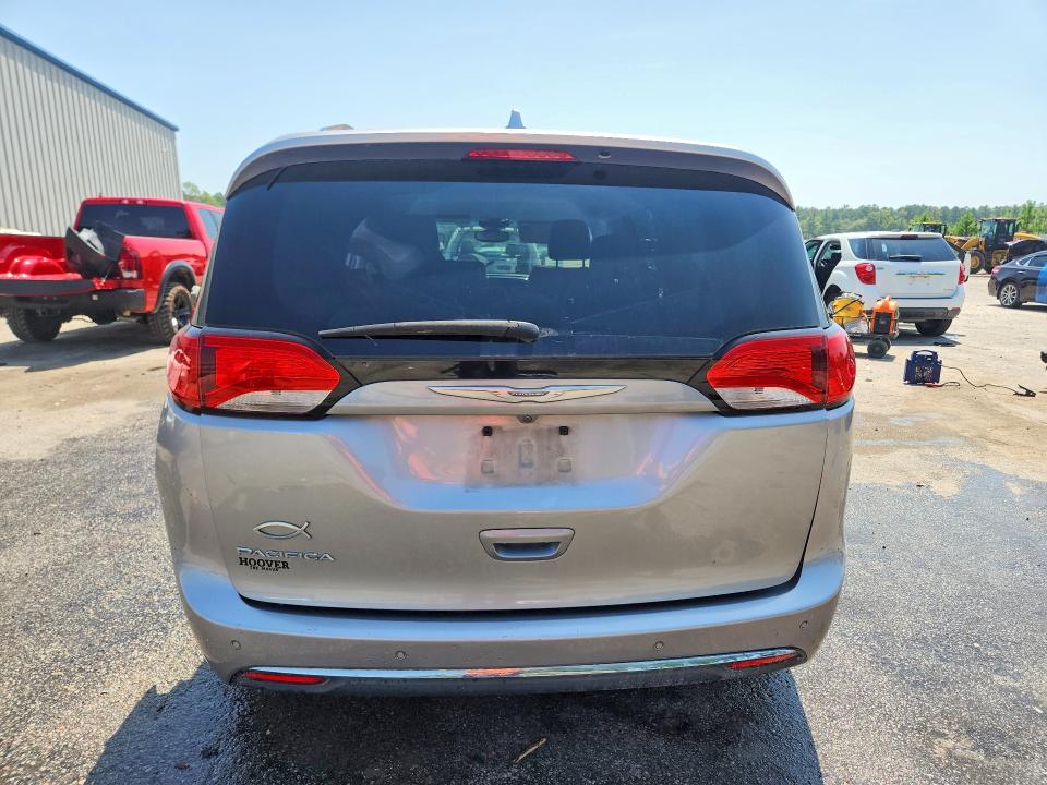 Photo 6 from auction – 2017 CHRYSLER PACIFICA with VIN 2C4RC1EG7HR543762