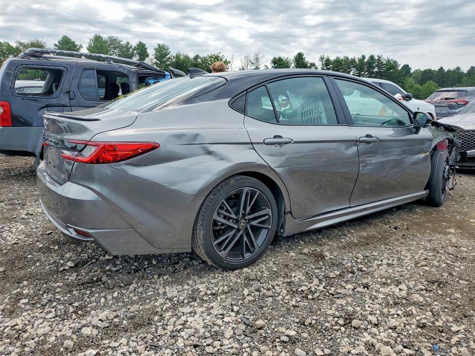 Zdjęcie 3 z aukcji – 2025 TOYOTA CAMRY z VIN 4T1DAACK4SU623498